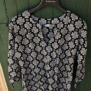 Cute Black&White Patterned Blouse
